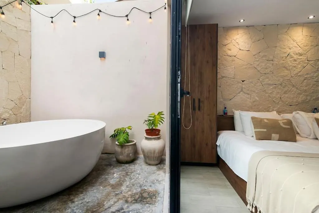 Апартаменты Condominio De Lujo En Tulum Con Jacuzzi Privado